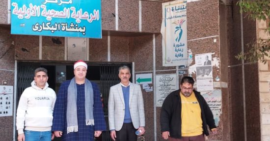 شيوخ وقساوسة يشاركون فى الإنتخابات الرئاسية بمنشأة البكارى بالجيزة