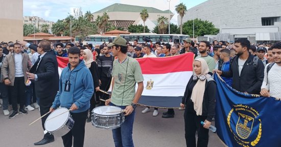 طلاب جامعة الإسكندرية ينظمون مسيرة فى اليوم الثالث للانتخابات الرئاسية