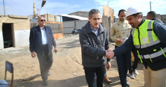 محافظ الغربية يتابع مشروعات الرصف والتطوير بالمحلة الكبرى