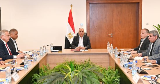 اجتماع لوزير الرى لبحث إيراد النيل والحالة الهيدرولوجية للنهر