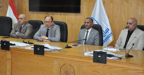 رئيس جامعة حلوان يؤكد الالتزام بدعم الأنشطة الطلابية ورعاية الموهوبين
