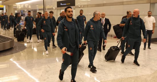 المدير التنفيذى لمجلس أبو ظبى الرياضى يستقبل بعثة الأهلى
