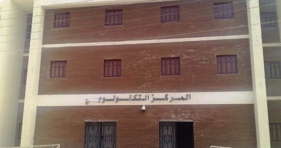 "حياة كريمة" تقضى على مشاكل قرية أدندان بأسوان.. أهالى النوبة يعبرون عن سعادتهم بالتطورات الجديدة.. مشروع الصرف الصحى ينهى أزمة كسح البيارات والكهرباء تضيء القرية.. والمحافظ: 31 مشروعا تخدم 40 ألف مواطن.. صور