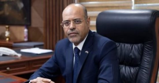 وزير العمل يوجه بصرف تعويضات للعمال ضحايا حادث سقوط "سقالة خشبية" بالدقهلية