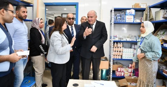 محافظ قنا يفتتح أعمال القافلة الطبية لجامعة عين شمس بقرية المفرجية