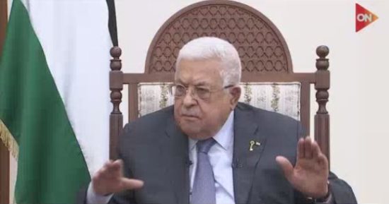أبومازن يبحث الأوضاع السياسة فى ظل العداون المستمر على الشعب الفلسطيني