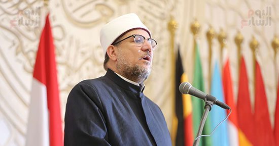 وزير الأوقاف يهنئ الرئيس السيسي بعيد الفطر المبارك