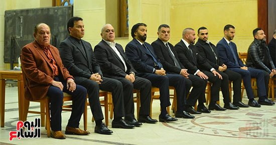 نجوم الرياضة يقدمون واجب العزاء فى والدة حسام البدرى بمسجد المشير طنطاوى.. صور 