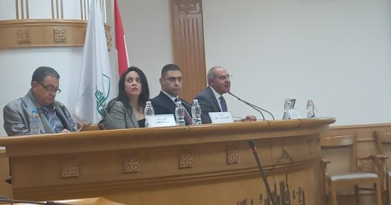 كيف تكون العلاقة تنافسية دون احتكار؟..متخصصون بـ "الأعلى للثقافة" يجيبون