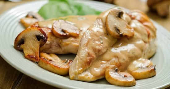طريقة عمل بيكاتا بالمشروم في البيت.. طعمها لذيذ ومغذية