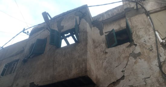 سقوط سقف عقار قديم خالى من السكان بالإسكندرية دون إصابات