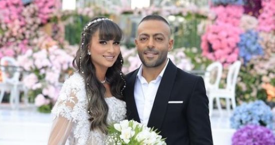 نانسي نور تحتفل بعيد ميلاد زوجها تامر عاشور.. والأخير يعلق: ربنا يخليكي ليا