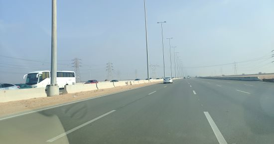 فتح طريق "الإسماعيلية - القاهرة" في الاتجاهين بعد زوال الشبورة المائية.. صور