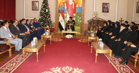 رئيس قضايا الدولة يهنئ البابا تواضروس الثاني بالعام الميلادى الجديد.. صور 