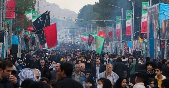 مسئولو محافظة كرمان الإيرانية: حادث انفجار قرب مدفن سليمانى ناجم عن هجوم إرهابى