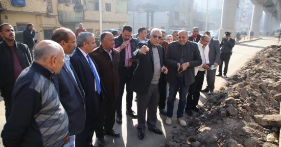 محافظ الجيزة يكلف بتطوير شارع ترعة السواحل ويجازى مسؤلى النظافة بشارع القومية