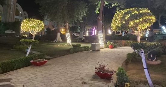 شوارع وحدائق أسوان تتلالأ لاستقبال الأجانب والمصريين بالموسم الشتوى.. صور