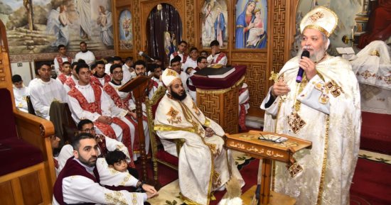محافظ مطروح يقدم التهنئة لقيادات كنيسة السيدة العذراء بعيد الميلاد