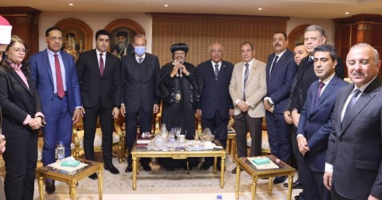 محافظ القليوبية يقدم التهاني للإخوة الأقباط بمناسبة عيد الميلاد المجيد