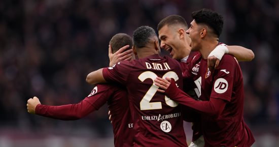 نابولي يسقط أمام تورينو بثلاثية مدوية فى الدوري الإيطالي.. فيديو