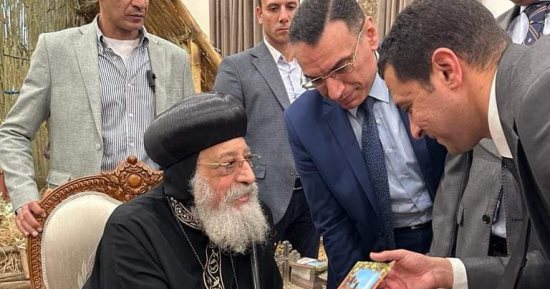 نادى قضاة جنوب سيناء يقدم التهنئة للبابا تواضروس بمناسبة عيد الميلاد.. صور