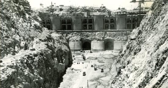 20 صورة ترصد تاريخ السد العالى فى الذكرى الـ 64 لبناء رمز الإرادة المصرية