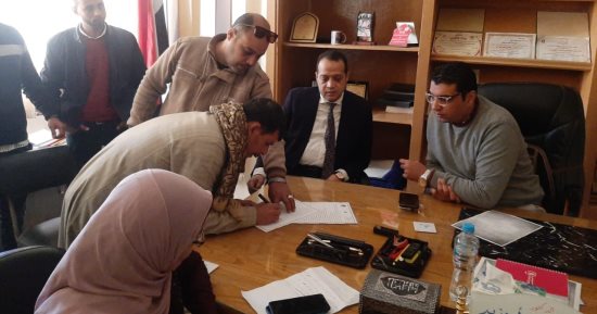 وزارة العمل: تسوية ودية تعيد مستحقات 16 عامل بشركة في سوهاج