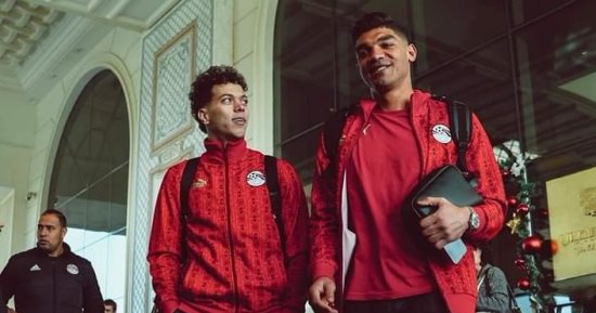 بعثة منتخب مصر تتوجه إلى مطار القاهرة استعادادا للسفر إلى كوت ديفوار 
