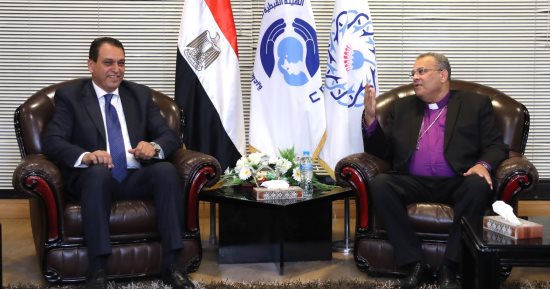 رئيس الطائفة الإنجيلية يستقبل وزير المجالس النيابية للتهنئة بعيد الميلاد المجيد