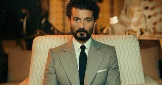 خالد النبوى نجم استثنائى.. التنوع والثراء بطلا أعماله