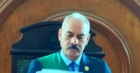 المؤبد لعامل زراعى تعدى على ابنته وهددها فى البحيرة 