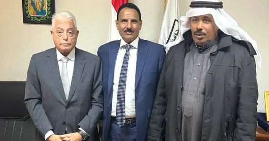محافظ جنوب سيناء يبحث استعدادات إقامة سباق الهجن في دورته الرابعة بشرم الشيخ