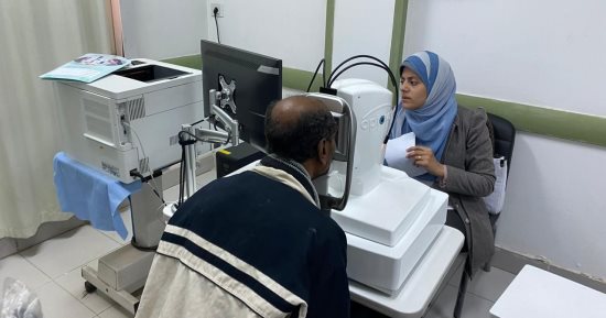 فحص أكثر من 10 آلاف حالة سنويا بوحدة أمراض العيون بمستشفى سوهاج الجامعى