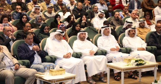 شعراء ينشدون للسلام والإنسانية بالأمسية الخامسة من "الشارقة للشعر العربي"