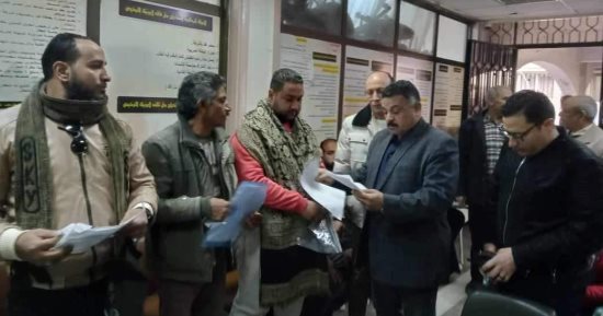 محافظ المنيا: تلقى طلبات ترخيص سيارات ميكروباص بالمركز التكنولوجى