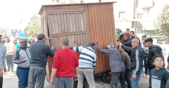 حملات مكثفة لرفع الإشغالات فى شوارع مراكز المنيا
