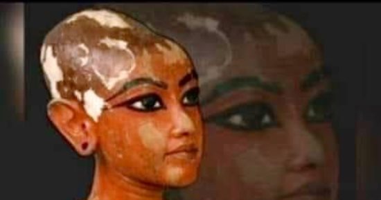 شهر اكتشاف تابوت الملك الذهبى.. رأس توت عنخ آمون المنبثقة من زهرة اللوتس