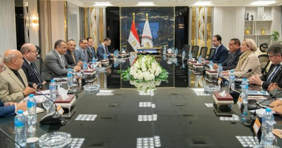 وزير الإنتاج الحربى يبحث مستجدات محطة تحويل المخلفات لطاقة كهربائية بأبو رواش  