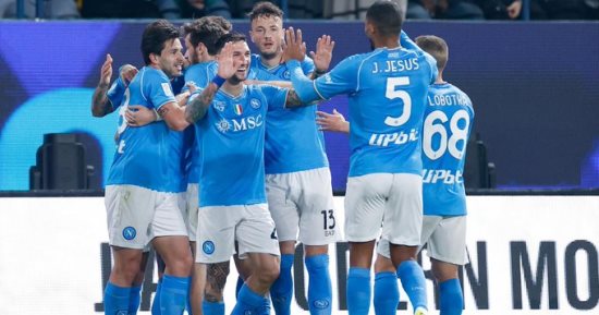 Un match nul et vierge décide de la première mi-temps entre Naples et Turin en Ligue italienne