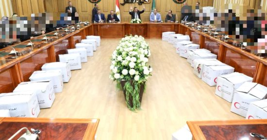توزيع مساعدات مالية وعينية على 156 حالة من الأسر الأولى بالرعاية بالمنوفية