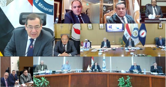 طارق الملا: شركات البترول تنفذ برامج بزيادة معدلات الإنتاج واستكمال التطوير