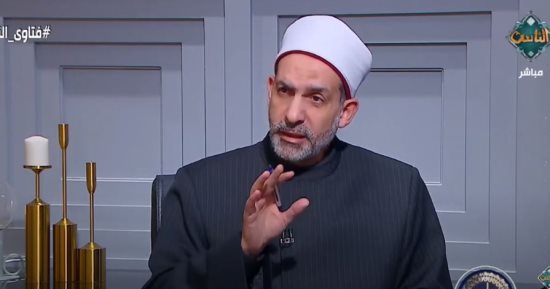 ما حكم من يخفي معلومات عن شريكه فى العمل؟.. أمين الفتوى يجيب.. فيديو