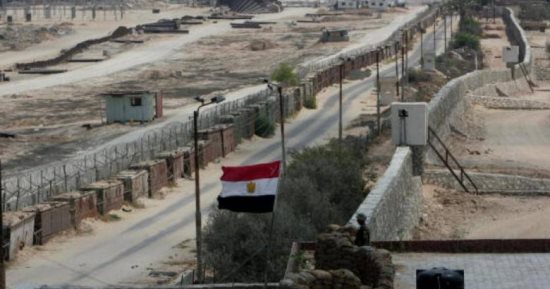 ما محور فيلادلفيا ولماذا يحاول الكيان الصهيونى السيطرة عليه؟.. مصر ترفض تماما وتؤكد "حدودنا خط أحمر".. تل أبيب تستمر فى أكاذيبها حول وجود مفاوضات مع الدولة المصرية بشأنه لتنفذ خطتها فى احتلال قطاع غزة
