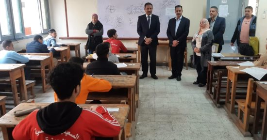 محافظ الجيزة يقرر إيقاف معلم عن العمل 3 أشهر وإلغاء امتحانات 4 طلاب