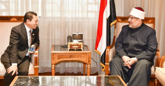 سفير ماليزيا بالقاهرة يشيد بالعاصمة الإدارية الجديدة ومسجد مصر