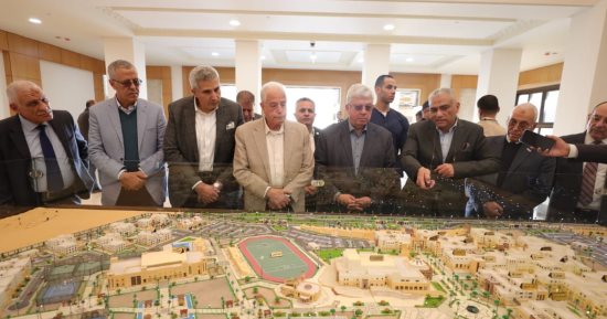 وزير التعليم العالي يتفقد منشآت تعليمية وخدمية بجامعة الملك سلمان الدولية