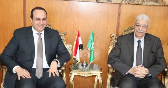 رئيس جامعة المنوفية يلتقى مساعد وزير الصحة لبحث سبل التعاون المشترك