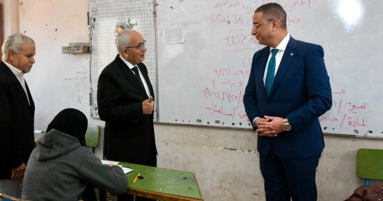 وزير التعليم ومحافظ الفيوم يتفقدان امتحانات الشهادة الإعدادية.. صور