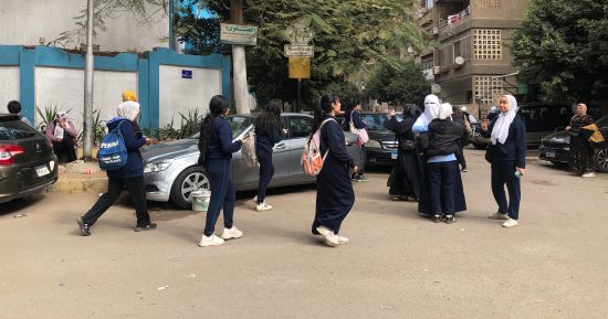 الأسئلة فيها فكرة.. آراء طلاب أولى ثانوى بالجيزة فى امتحانى الكيمياء والجغرافيا