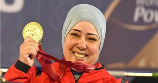 فاطمة عمر تكشف للمرة الأولى عن سبب الإعاقة